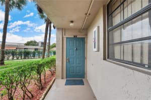 1101 Colony Point Cir 101, Pembroke Pines