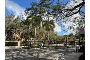 2757 Center Ct Dr 1-20 Weston, FL 33332 - MLS#A11981850