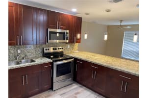 2421 Sw 6th St Fort Lauderdale, FL 33312 - MLS#A11981869