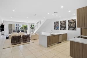 1034 Ne 18th Ave 205 Fort Lauderdale, FL 33304 - MLS#A11981871