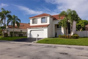 365 Somerset Way Weston, FL 33326 - MLS#A11981897
