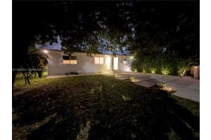 930 Nw 145th Ter, Miami