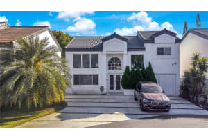 230 Ne 212th St Miami, FL 33179 - MLS#A11982040