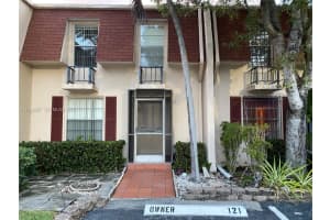 1951 Atlantic Shores Blvd 20 Hallandale Beach, FL 33009 - MLS#A11982087