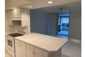 1951 Atlantic Shores Blvd 20 Hallandale Beach, FL 33009 - MLS#A11982087