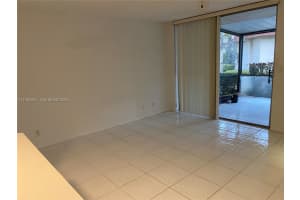 1951 Atlantic Shores Blvd 20 Hallandale Beach, FL 33009 - MLS#A11982087