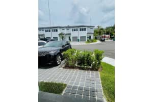 5000 Sw 37th St Pembroke Park, FL 33023 - MLS#A11982103