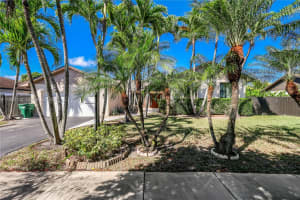 11541 Sw 100th St, Miami