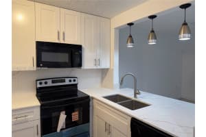 15610 Sw 80th St J-105 Miami, FL 33193 - MLS#A11982155