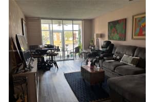 9900 Sunrise Lakes Blvd 107 Sunrise, FL 33322 - MLS#A11982173