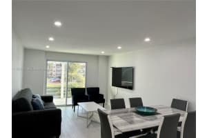 8595 Sunrise Lakes Blvd 207 Sunrise, FL 33322 - MLS#A11982177