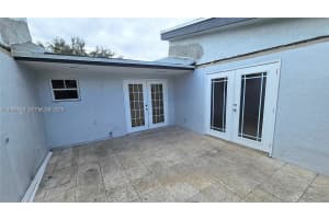 10351 Sw 49th St 10351 Miami, FL 33165 - Off Market
