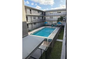 16215 Ne 18th Ct 212 North Miami Beach, FL 33162 - MLS#A11982203
