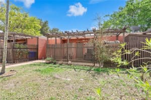 10304 Fairway Rd Pembroke Pines, FL 33026 - MLS#A11982205