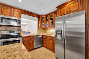 410 Se 2nd St 220 Hallandale Beach, FL 33009 - MLS#A11982207