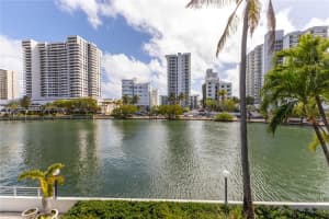 2445 Lake Pancoast Dr J, Miami Beach