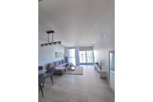 253 Ne 2nd St 2606 Miami, FL 33132 - MLS#A11982259