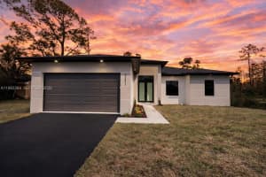 3231 41st Ave Ne, Naples