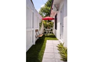 613 Nw 10th St 2 Hallandale Beach, FL 33009 - MLS#A11982265