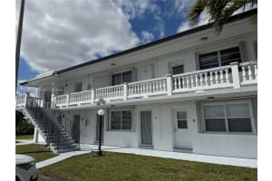 100 203rd Ter , Miami Gardens, FL 33179 - MLS#A11982269