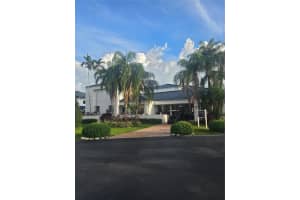 252 Ne 212th Ter Miami, FL 33179 - MLS#A11982284