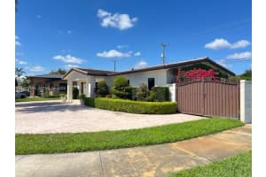 7901 Nw 171st St - Hialeah, FL 33015 - MLS#A11982334