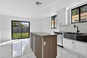 4313 Nw 32nd Ave 4313 Miami, FL 33142 - MLS#A11982347