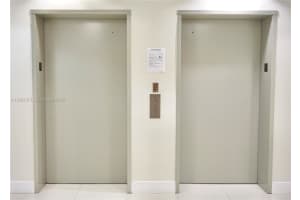 2200 Ne 4th Ave 503, Miami