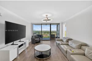 MLS# A11982385, Miami Beach, Florida 33140