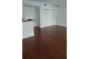 5077 7th St , Miami, FL 33126 - MLS#A11982453