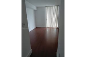 5077 7th St , Miami, FL 33126 - MLS#A11982453