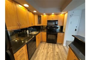 200 Se 15th Rd 15h Miami, FL 33129 - MLS#A11982457