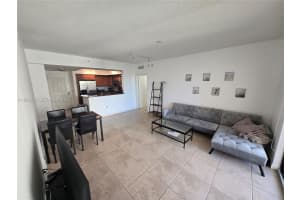 888 Ne Douglas Rd 405 Coral Gables, FL 33134 - MLS#A11982515