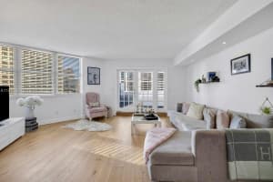 801 Brickell Bay Dr 1262 Miami, FL 33131 - MLS#A11982601