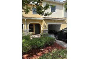 424 Ne 194th Ter Miami, FL 33179 - MLS#A11982625