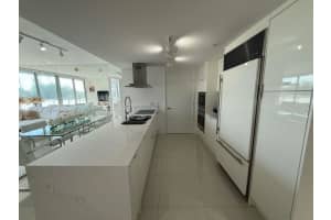 495 Brickell Ave 511, Miami