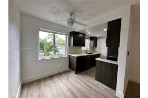 913 Ne 17th St 8 Fort Lauderdale, FL 33305 - MLS#A11982651