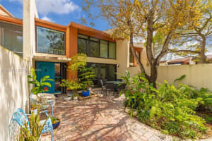 7825 Sw 103rd Pl Miami, FL 33173 - MLS#A11982740