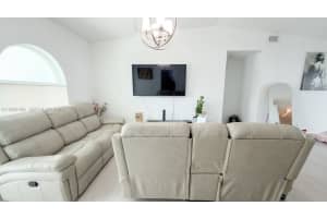 17228 72nd Ct , Hialeah, FL 33015 - MLS#A11982766