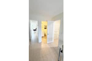 2305 Lowson Blvd B Delray Beach, FL 33445 - MLS#A11982768