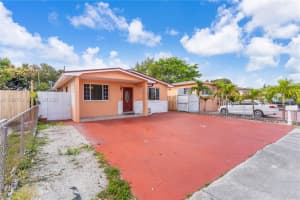 380 E 56th St Hialeah, FL 33013 - MLS#A11982779