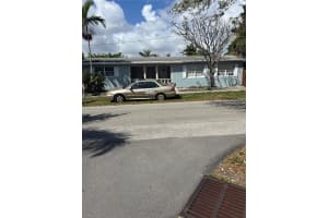 729 NE 2nd Ct, Hallandale Beach, FL 33009, - MLS#A11982839