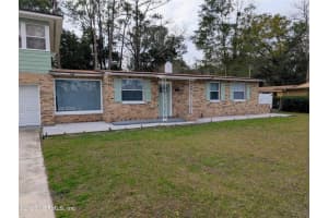 1454 Ribault Scenic Dr Jacksonville, FL 32208 - MLS#A11982849