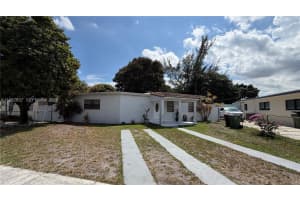 250 E 60th St Hialeah, FL 33013 - MLS#A11982857