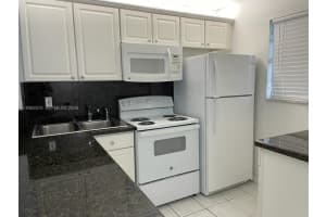 220 Sw 9th Ave 417 Hallandale Beach, FL 33009 - MLS#A11982870