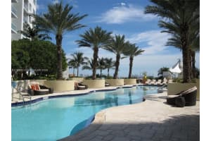 244 Biscayne Blvd 3305, Miami