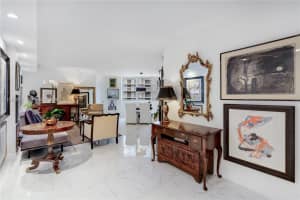 825 Brickell Bay Dr , Miami, FL 33131 - MLS#A11983019