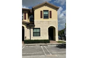 3337 W 105th Ter, Hialeah