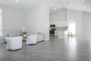 8325 Nw 161st Ter 8325 Miami Lakes, FL 33016 - MLS#A11983021