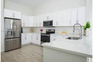 8325 Nw 161st Ter 8325 Miami Lakes, FL 33016 - MLS#A11983021